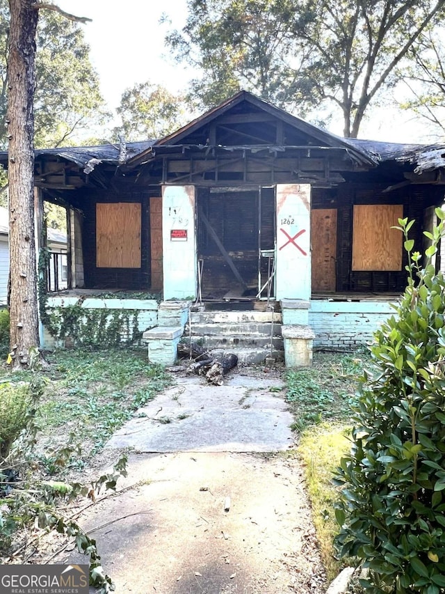 view of front facade