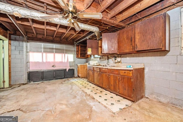 kitchen with ceiling fan