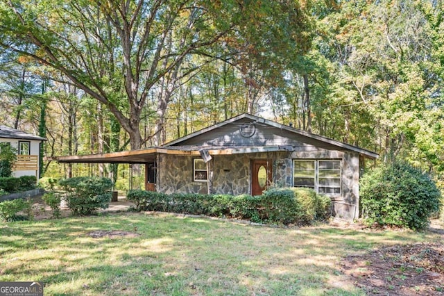 view of front of home with a front yard