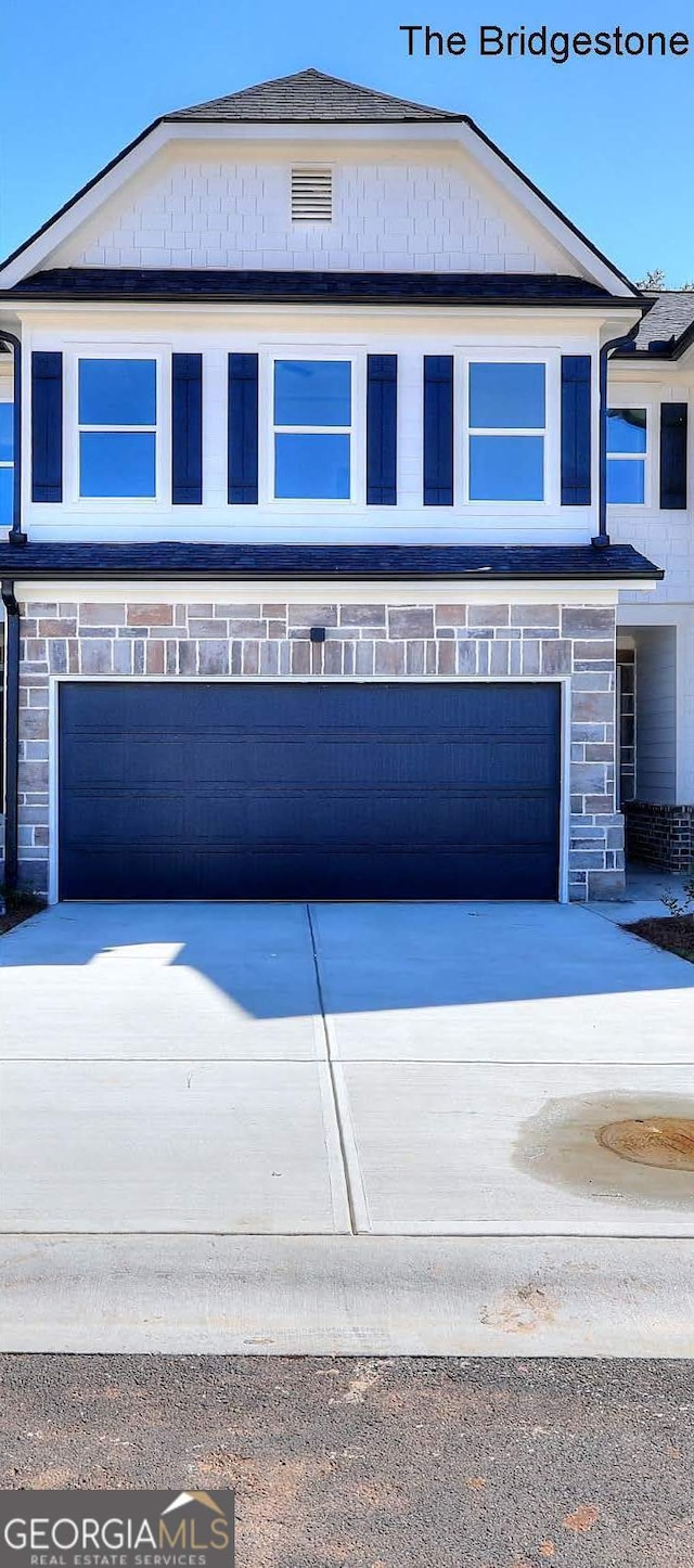 view of front of house featuring a garage