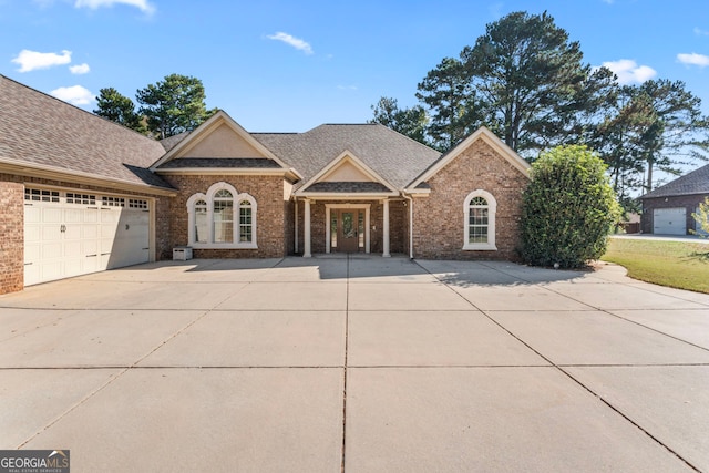 view of front facade with a garage