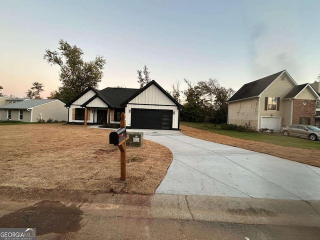 view of front of house featuring a garage