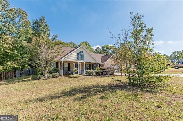 view of front of house featuring a front yard