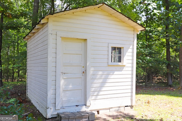 view of outbuilding