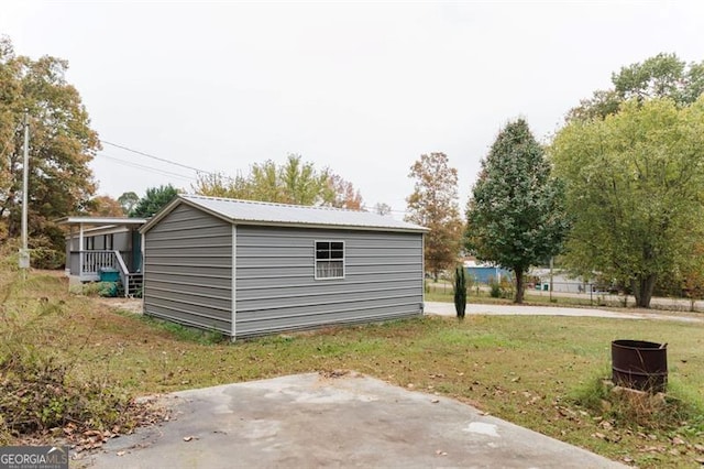 exterior space with a yard