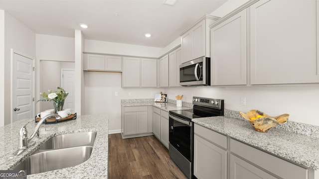 353 Sound Cir, Stockbridge, GA 30281 - living area featuring light wood-style floors and recessed lighting