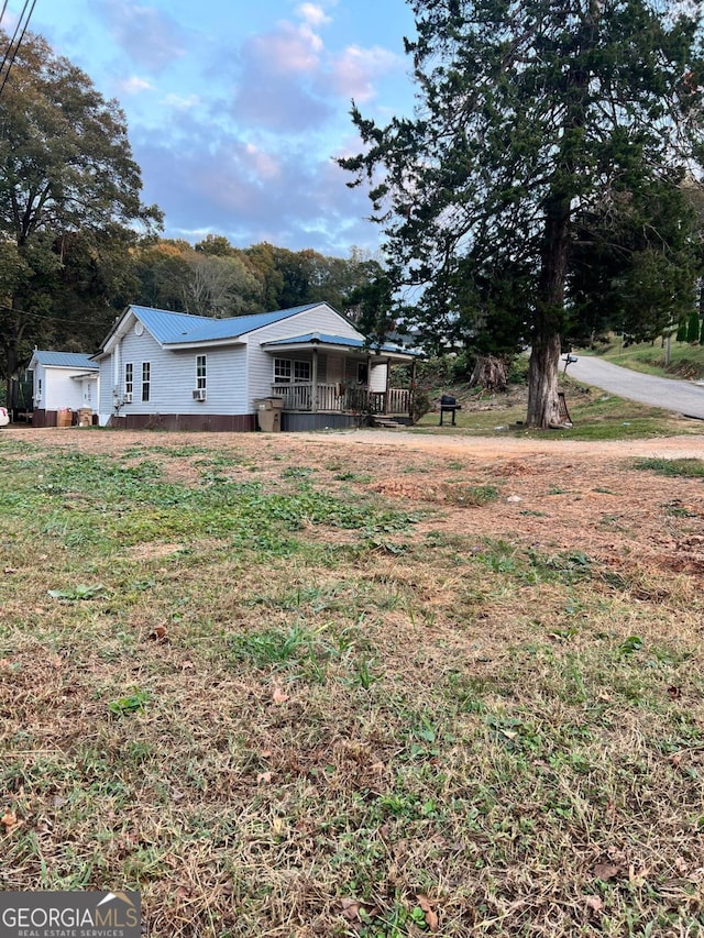 view of front of house with a porch