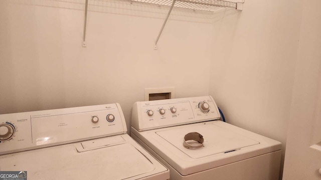 laundry room featuring independent washer and dryer