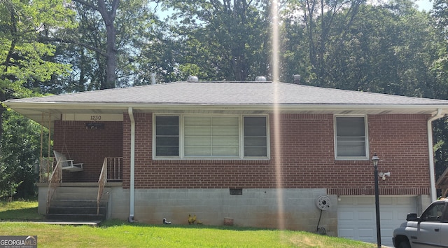 view of front facade with a garage