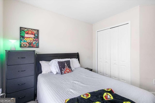 bedroom featuring a closet