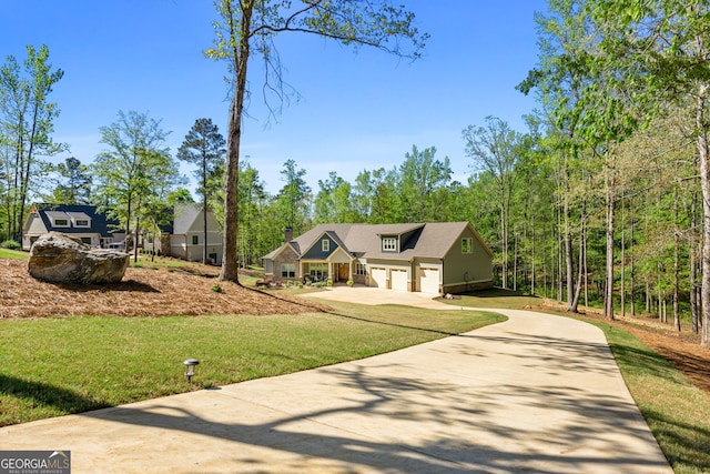 view of front of house featuring a front yard