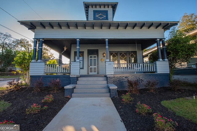 view of front of home featuring a porch