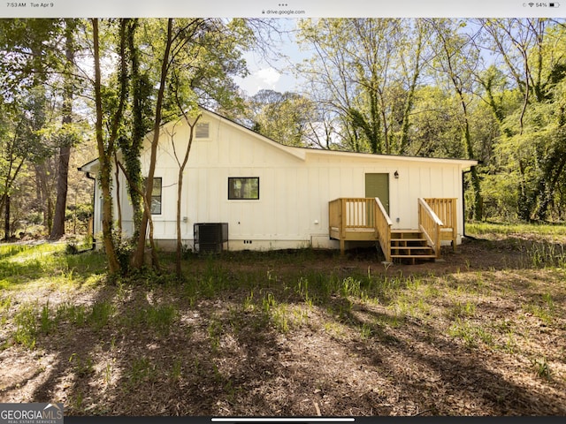 3363 Delmar Ln NW, Atlanta, GA 30331 - back of property featuring crawl space and board and batten siding