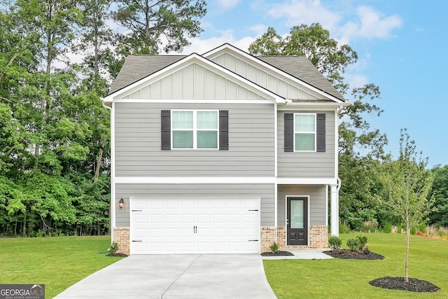 craftsman-style house featuring a front lawn and a garage