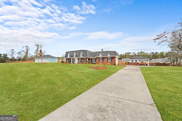 view of front of house featuring a front yard