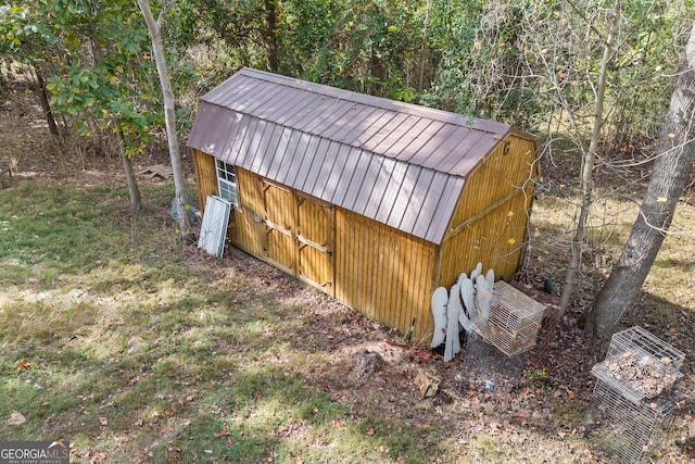 view of outbuilding