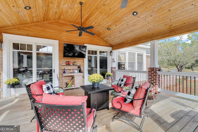 deck with ceiling fan