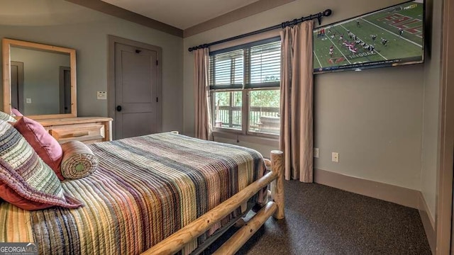 view of carpeted bedroom