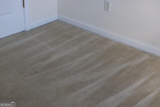 6995 Pine Shadow Way, Winston, GA 30187 - detailed view of carpet and baseboards