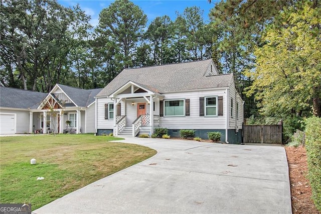 view of front of house with a front yard