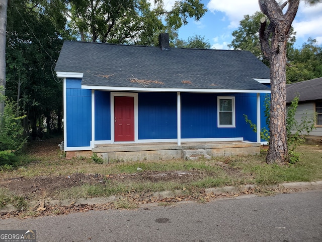 bungalow featuring a porch