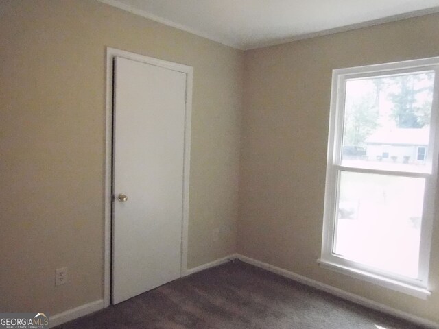 view of carpeted spare room