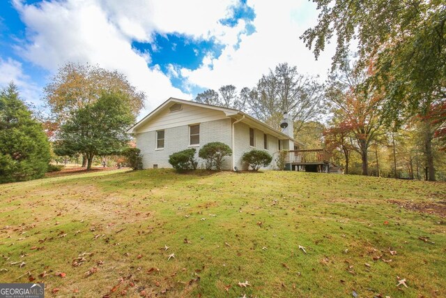 entrance to property with covered porch