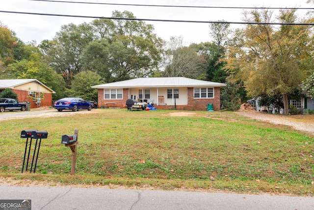 view of front of house with a front yard