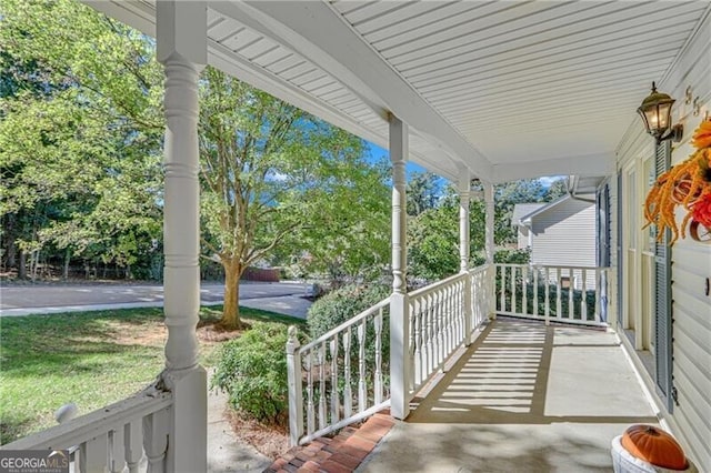 view of patio / terrace with covered porch