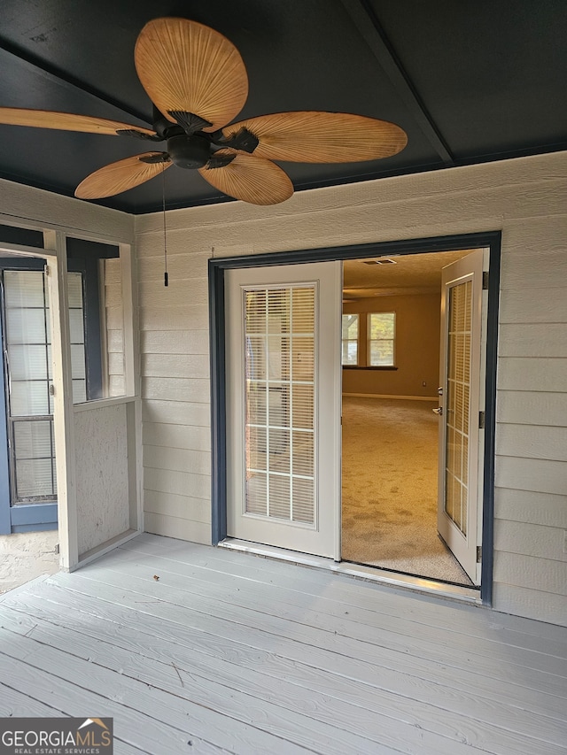 deck with ceiling fan