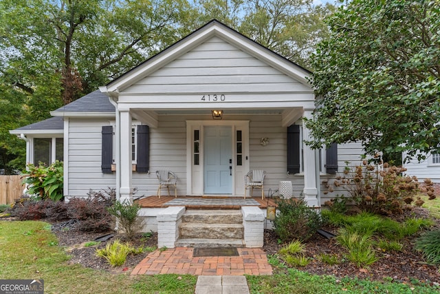 bungalow-style house featuring covered porch