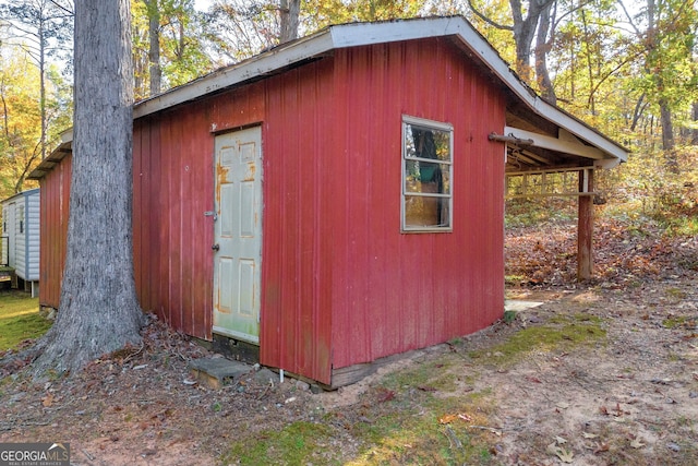 view of outdoor structure