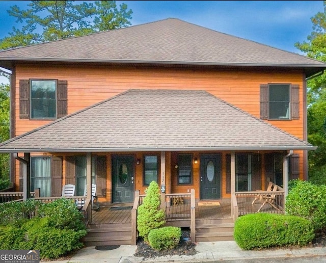 view of front of home featuring a porch