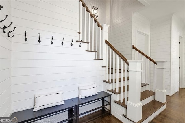 885 Crabapple Hl, Milton, GA 30004 - mudroom featuring dark wood-type flooring