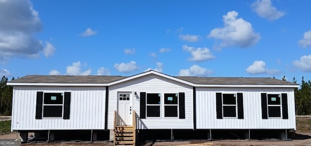 view of front of property