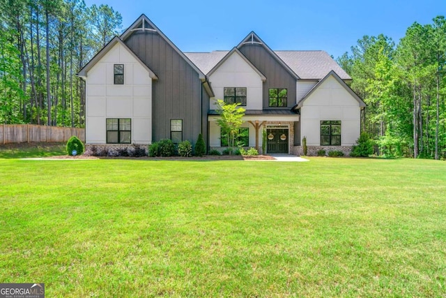 view of front of house with a front lawn