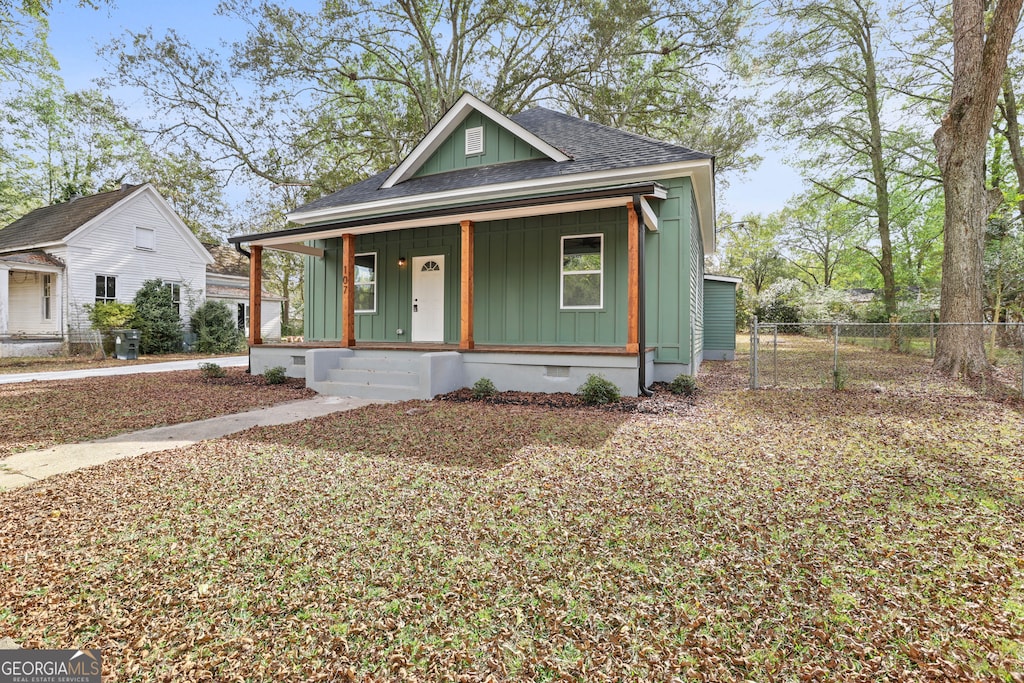 bungalow-style home featuring a porch