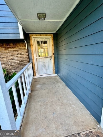 view of property entrance