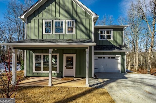 view of front of house featuring a garage