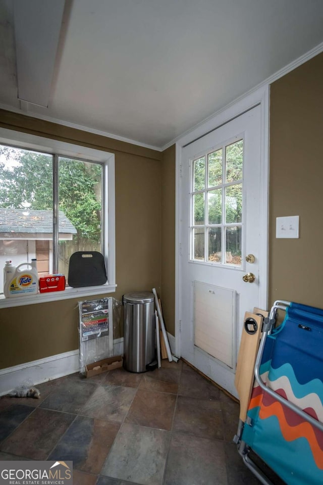 entryway with crown molding