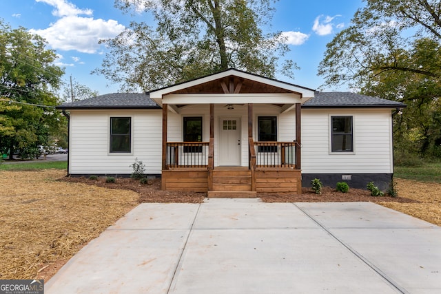 bungalow featuring covered porch