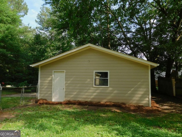 exterior space featuring a yard