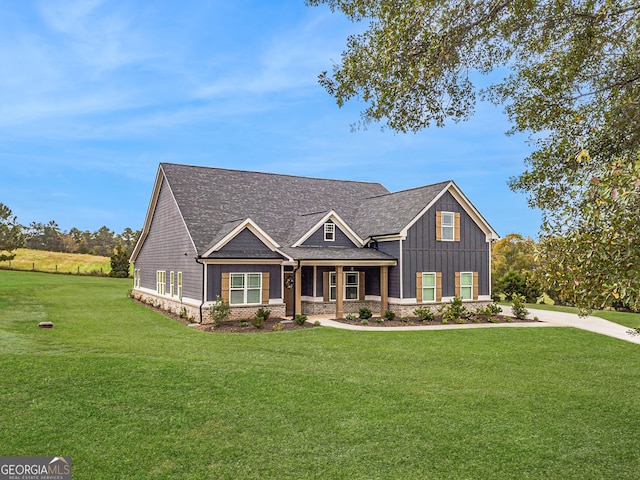 view of front of property with a front yard