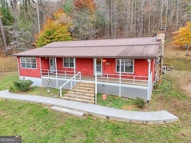 ranch-style house with a porch