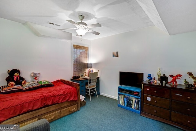 bedroom with carpet flooring, a textured ceiling, and ceiling fan