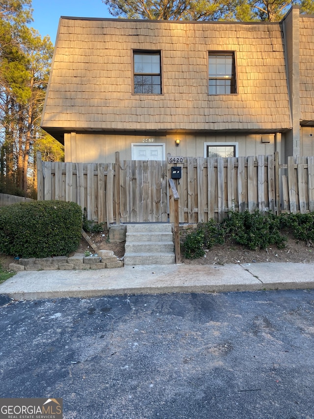 view of front of home