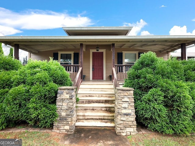 view of front of home featuring a porch