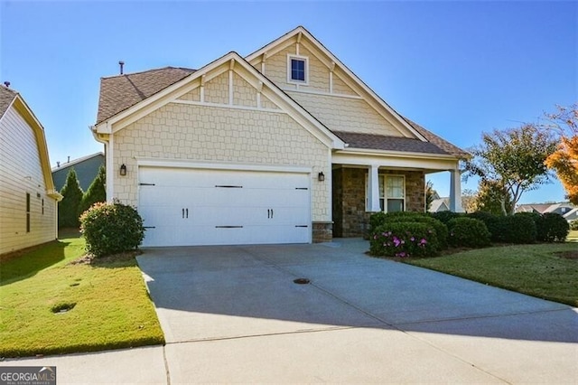 craftsman inspired home with a front yard