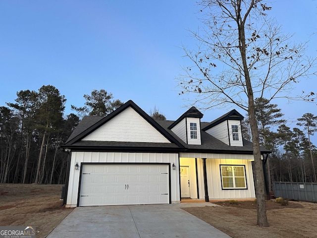 view of front facade with a garage