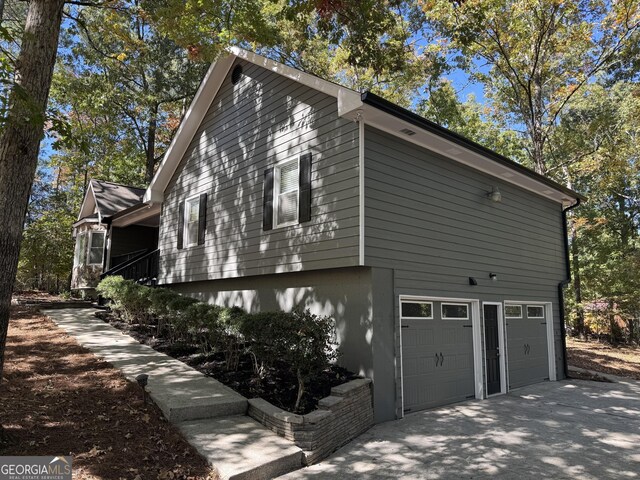 view of front of house featuring covered porch